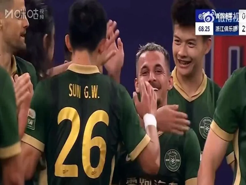 博主谈英博浙江半场：少了米特里策浙江难破防守，下半场浙江主攻